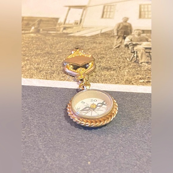 Vintage Gold Filled Floral Adorned Compass and Filagree Link Pendant Fob Charm - Picture 3 of 11